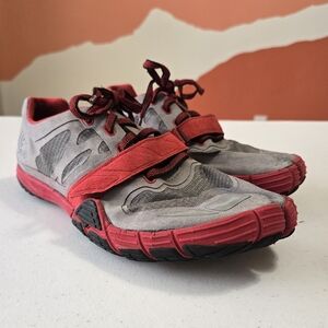 Topo M-RX Split Toe Cross Training Shoes  Men's 10 Red Grey